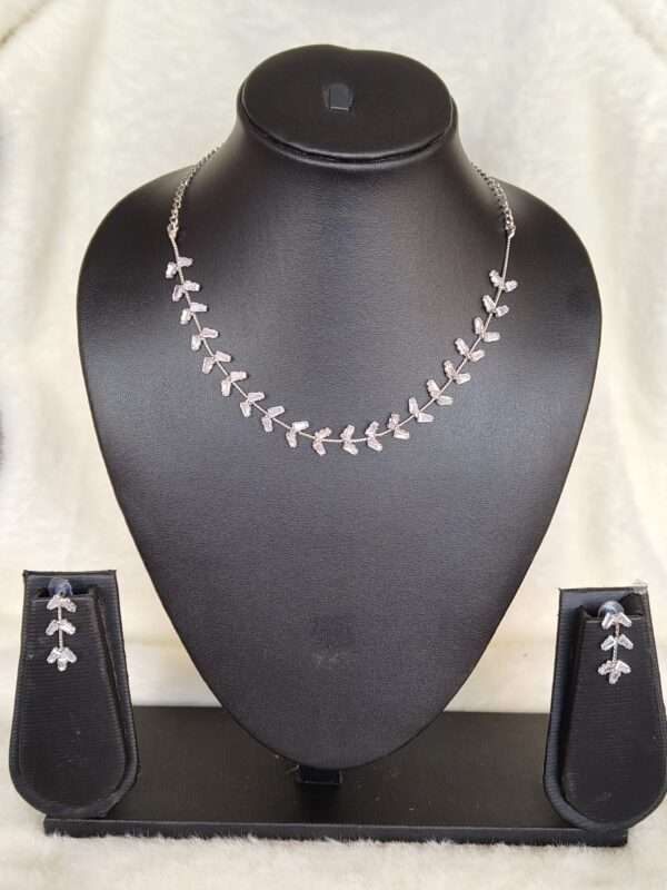 Silver Plated Elegant Necklace & Earrings Set